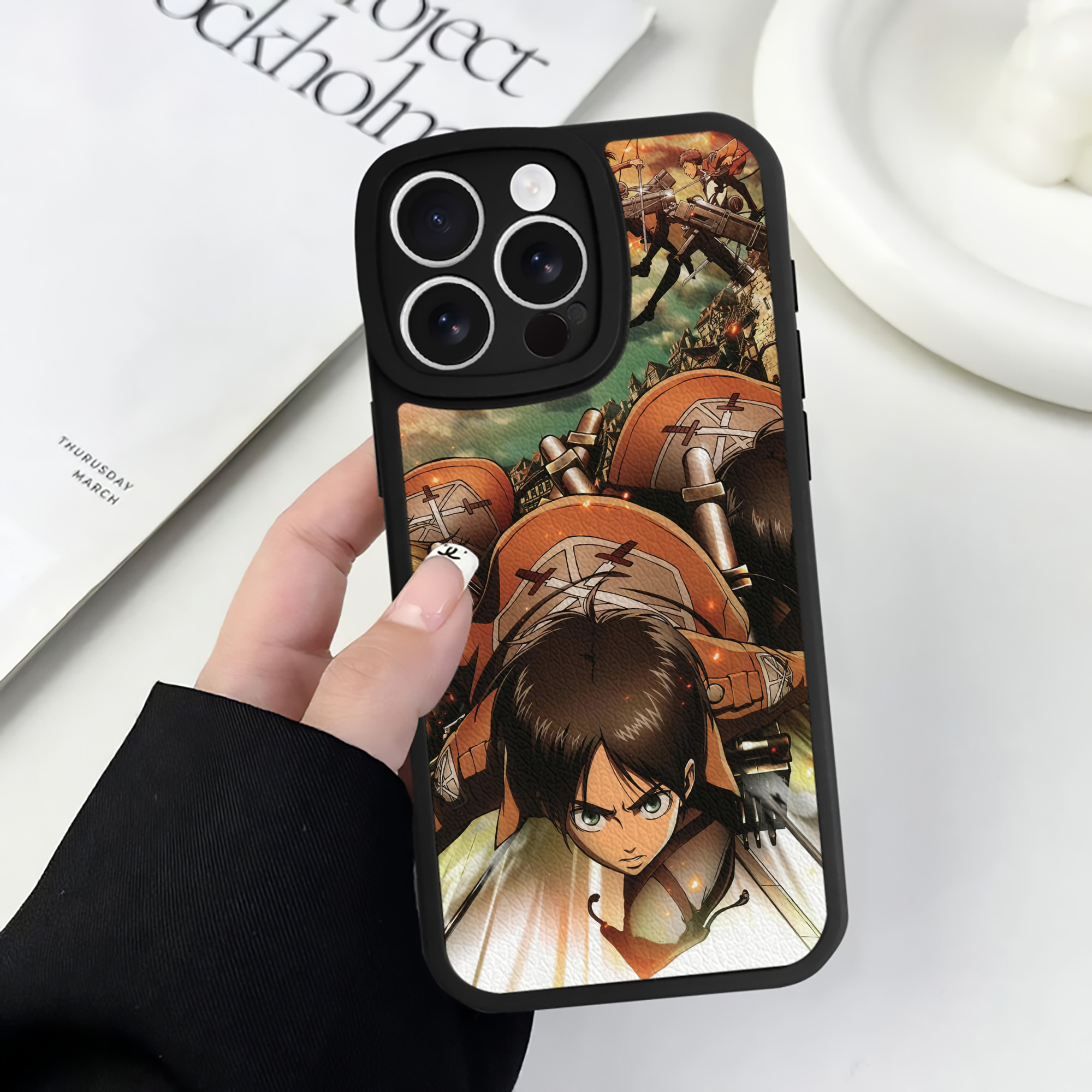 （画像用） 進撃の巨人 Attack on Titan 【iPhone 16シリーズ対応】シリコンスマホケース（レザー調） 材質：シリコン